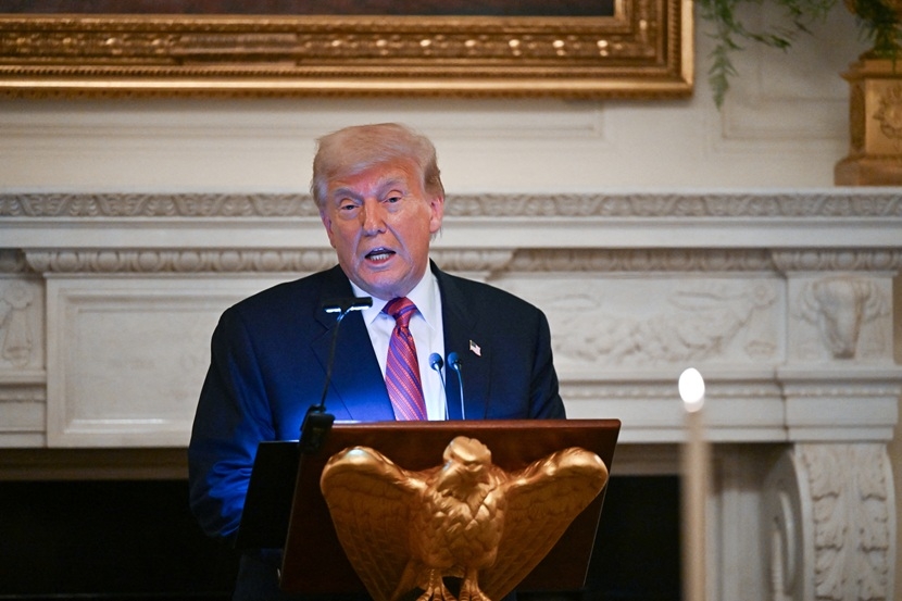 Tổng thống Mỹ Donald Trump đề xuất áp thuế tối thiểu 15-20% với hàng hóa EU
